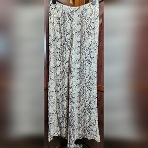 Reformation Women's Sorrenti Wide Leg Snake Print Pants Size 4 EUC